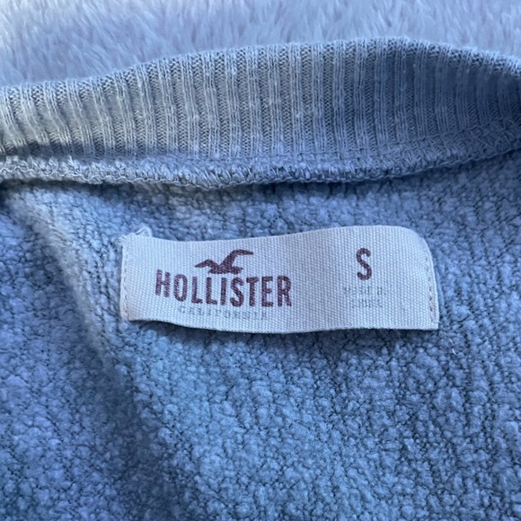 Hollister Crewneck - Picture 2 of 3